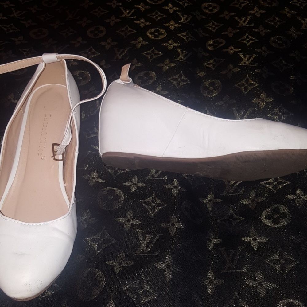 Shoes - Picture 2 of 2